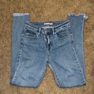 721 High Rise Skinny Levi’s Size 26